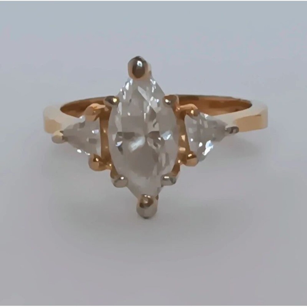 Vintage 18KHGE Cubic Zirconia Ring Size 7